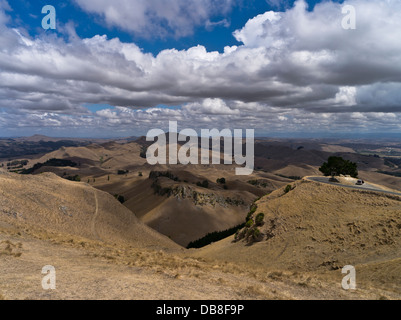 dh Te mata HAWKES BAY NEW ZEALAND View of dry summer countryside from Te Mata Peak viewpoint