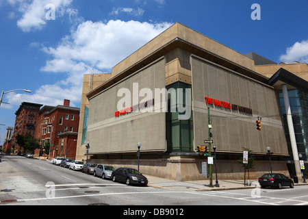 The Walters Art Museum seen from West Center Street, Mount Vernon, Baltimore, Maryland, USA Stock Photo