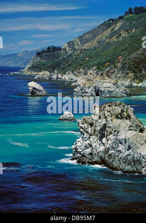 Scenic pacific coast at the Big Sur Highway No 1 in California, USA ...