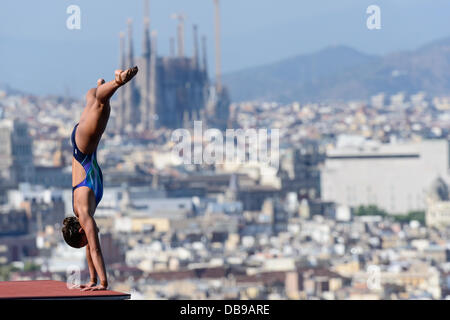 Barcelona, Spain. 25th July 2013: Malaysia's Pandelela Rinong Pamg performs a dive at the Women's 10m platform final during the World Swimming Championships at the Montjuic municipal pool in Barcelona Stock Photo