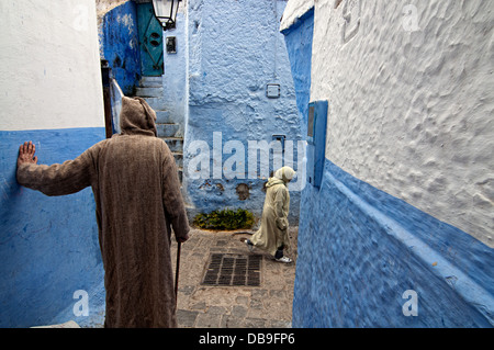 Life in the alleys of the medina. Chefchaouen, Rif region, Morocco Stock Photo