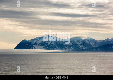 Coastal mountains on the side of Isfjorden on Spitsbergen, Svalbard, Arctic Ocean. Stock Photo