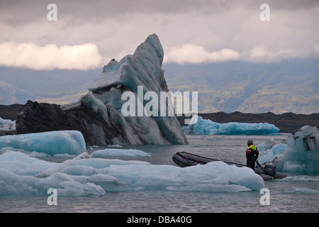 Icebergs floating in lake Jökulsárlón, Iceland. Formed by continuous fractures of the Breidamerkurjokull, Iceland Stock Photo