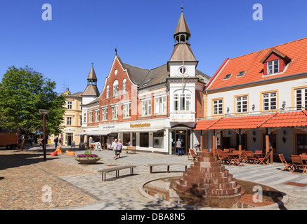 Shops, Handelsbanken bank and café in town centre square. Lemvig, Midtjylland, Central Jutland, Denmark, Scandinavia, Europe Stock Photo