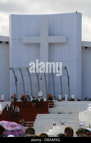 Rio de Janeiro, Brazil . 26th July, 2013. Altar built at Copacabana Beach for the events of the World Youth Day 2013. Credit:  Maria Adelaide Silva/Alamy Live News Stock Photo