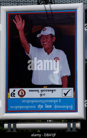 Phnom Penh, Cambodia, Indochina. 27th July 2013. Political billboard of Hun Sen & his CPP (Cambodian Peoples Party) government. Credit:  Kraig Lieb / Alamy Live News Stock Photo