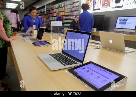 The Apple Store, The Galleria shopping Mall, Houston, Texas USA