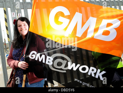 A GMB Union Rep at Brighton and Hove City Council on the picket line during a week long strike over proposed pay cuts. Stock Photo