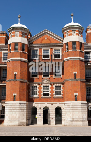 Close-up view of the central section of the North Block, Chelsea College of Art and Design. Stock Photo