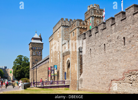 South gate entrance of Cardiff castle Cardiff city centre South Glamorgan South Wales GB UK EU Europe Stock Photo
