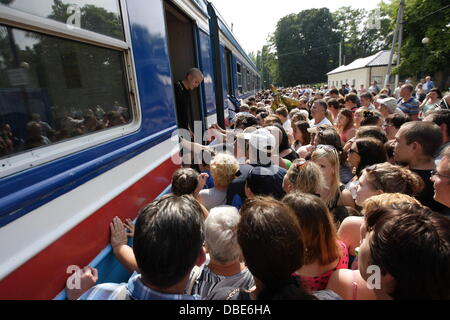 Baltiysk, Russia 28th, July 2013 Russian Navy Day celebrated in Baltiysk with great Naval vessels and sea airforce parade.  Pictured: Elektrichka - typical Russian suburban train Credit:  Michal Fludra/Alamy Live News Stock Photo