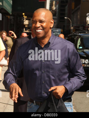 Denzel Washington arrives at the Ed Sullivan Theater for 'The Late Show ...