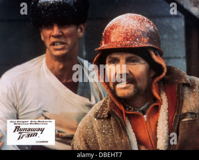 RUNAWAY TRAIN (1985) ERIC ROBERTS, JON VOIGHT, ANDREI KONCHALOVSKY (DIR) RAT 006 MOVIESTORE COLLECTION LTD Stock Photo