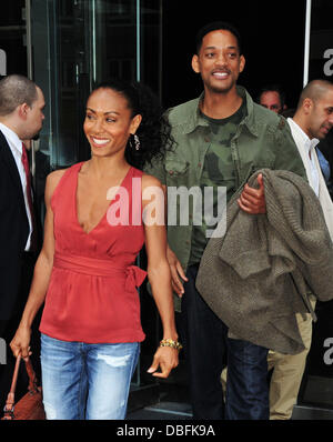 Will Smith and Jada Pinkett Smith outside their midtown hotel in New York City New York City, USA - 13.06.11 Stock Photo