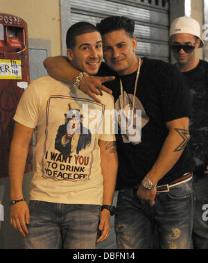 Paul 'Pauly D' DelVecchio and Vinny Guadagnino  Jersey Shore cast members spend the night together as one happy family at Moyo cocktail bar, minus Snooki, who did not want to leave the house. The night soon went sour, with Ronnie and Sammi having a big argument, leading to Sammi storming off with JWoww in tow. Ronnie didn't seem to care one bite, and had a great time, lifting his s Stock Photo