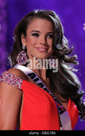 Miss Alabama USA, Madeline Mitchell in attendance for 2011 Miss USA