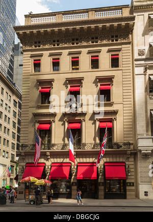 Cartier store on 5th Avenue, New York City Stock Photo