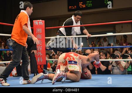 Kyotaro Fujimoto (JPN), JULY 25, 2013 - Boxing : Kyotaro Fujimoto of Japan his sixth round TKO victory in the vacant Japanese heavyweight title bout at Korakuen Hall in Tokyo, Japan. (Photo by Hiroaki Yamaguchi/AFLO) Stock Photo