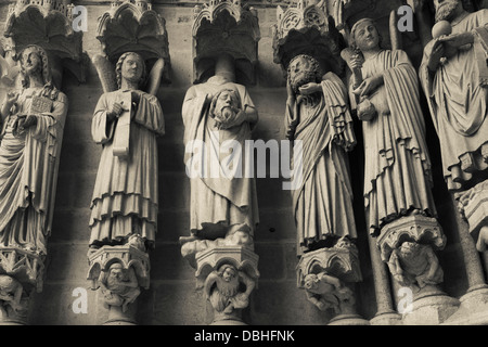 France, Picardy, Somme, Amiens, Cathedrale Notre Dame cathedral, front entrance detail. Stock Photo
