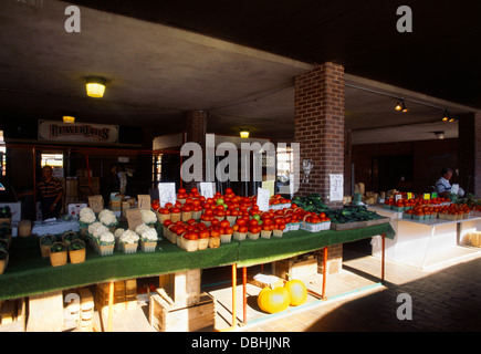 Ontario Canada Ottawa Market Stall Selling Vegetables Stock Photo