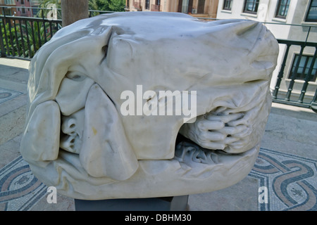 Hepworth sculpture 'Tardor' at the Palau March, Palma de Mallorca Stock Photo