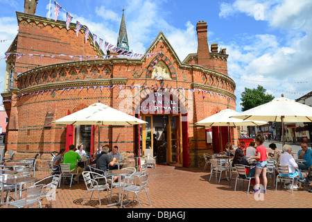 The Town Hall Courtyard Cafe, Wokingham Town Hall, Market Place, Wokingham, Berkshire, England, United Kingdom Stock Photo