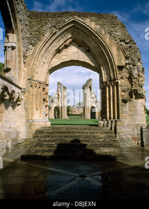 Galilee Chapel and ruined nave of Glastonbury Abbey church, Somerset. The bodies of 'King Arthur and Queen Guinevere' were buried in the nave in 1278. Stock Photo