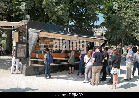 A mobile 'Paul' boulangerie and pâtisserie (bakery and pastry) in Place du Carrousel, Paris, France. Stock Photo