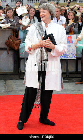 Maggie Smith, Harry Potter And The Deathly Hallows: Part 2 - world film premiere held on Trafalgar Square - Arrivals. London, England - 07.07.11 Stock Photo