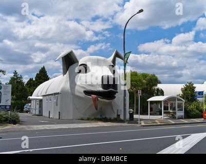 dh  TIRAU NEW ZEALAND Corrugated iron art i site tourist information centre Stock Photo