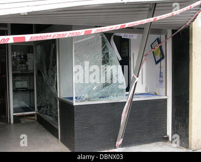 Jewellery Shop in the Woolwich high street The aftermath of rioting in Woolwich, England on August 8, 2011 Police and fire crews were stretched to the limit after a third night of riots and looting across Greater London and parts of the UK following the s Stock Photo