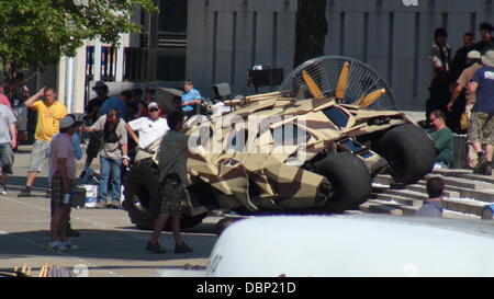 https://l450v.alamy.com/450v/dbp21d/camouflage-batmobile-tumbler-dark-knight-rises-filming-in-pittsburgh-dbp21d.jpg