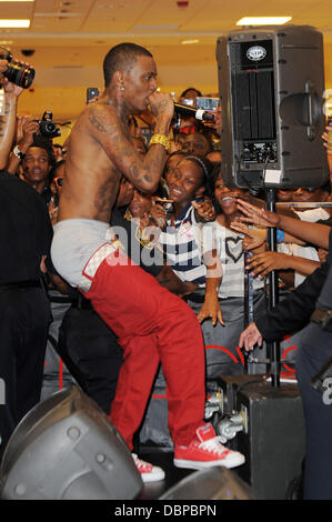 Soulja Boy performs during the Kick-off of the Macy's 'mstyle lab' concert tour at Macy's in Ft Lauderdale, Florida Ft Lauderdale, Florida - 13.08.11 Stock Photo