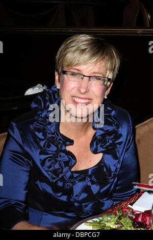 LA City Controller Wendy Greuel 2011 Los Angeles Equality Awards held at The Beverly Hilton hotel - Inside Beverly Hills, California - 13.08.11 Stock Photo