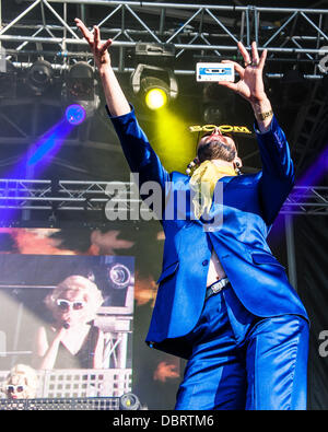 Brighton, UK, 3rd August 2013. Performance at Brighton Pride in Preston Park, Brighton photo Credit: Julia Claxton/Alamy Live News Stock Photo