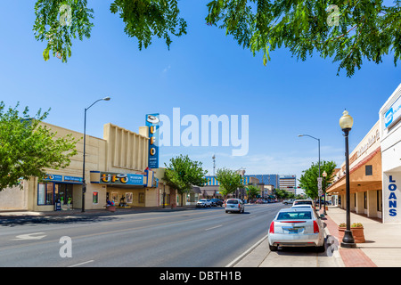 Main Street with the UFO museum to the left, Roswell, New Mexico, USA Stock Photo