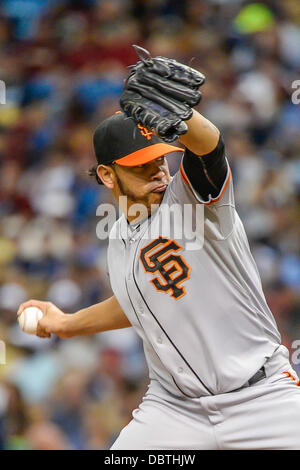 Guillermo Moscoso pitcher abridor por Colorado..Partido de la MLB Rockies  de Colorado vs Padres de San Diego en el Kino Veterans Memorial Stadium  Stock Photo - Alamy