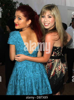 Ariana Grande, Jennette McCurdy The 2011 Angel Awards Held at Project Angel Food Hollywood, California - 20.08.11 Stock Photo