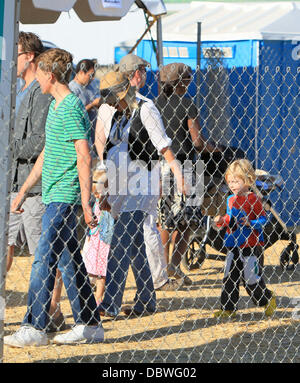 Dean McDermott, wife Tori Spelling, their daughter Stella and son Liam and Dean's son Jack McDermott  leaving the Chilli Cook Off at Cross Creek Malibu, California - 03.09.11 Stock Photo