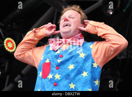 CBeebies star Mr Tumble - aka Justin Fletcher - at Camp Bestival, Lulworth Castle, Dorset - August 3rd 2013 Credit:  KEITH MAYHEW/Alamy Live News Stock Photo