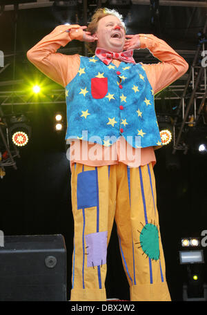 CBeebies star Mr Tumble - aka Justin Fletcher - at Camp Bestival, Lulworth Castle, Dorset - August 3rd 2013 Credit:  KEITH MAYHEW/Alamy Live News Stock Photo