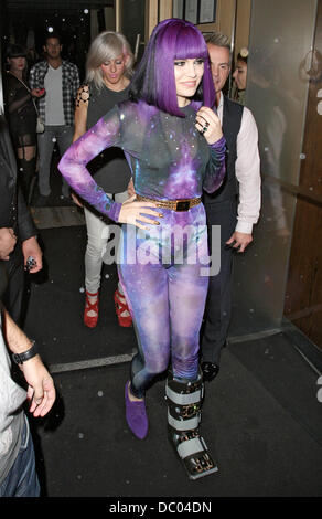 Jessica Cornish aka Jessie J and Ellie Goulding leaving Nobu Berkeley  London, England - 21.09.11 Stock Photo