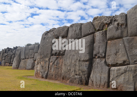 Giant stone walls at Sacsayhuaman, Inca site near Cuzco, Peru Stock Photo