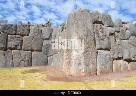 Giant stone walls at Sacsayhuaman, Inca site near Cuzco, Peru Stock Photo