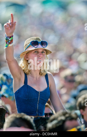 Glastonbury Festival 2013 - Fans at the performance of Noah and the Whale on the Other stage. Stock Photo