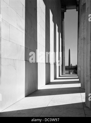 1950s 1960s WASHINGTON MONUMENT SEEN FROM LINCOLN MEMORIAL WASHINGTON DC USA Stock Photo