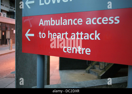 AMBULANCE ACCESS TO HEART ATTACK CENTRE Hospital Sign London UK Stock Photo