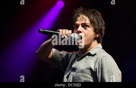 Schwetzingen, Germany. 08th Aug, 2013. British singer Jamie Cullum performs during the start of his tour of Germany at Schlosspark in Schwetzingen, Germany, 08 August 2013. Photo: UWE ANSPACH/dpa/Alamy Live News Stock Photo