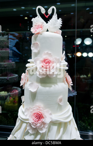 Wedding cake in Black Swan Luxury Cake shop in Beijing, China Stock Photo