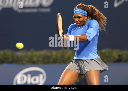 Toronto, Ontario, Canada. 10th Aug, 2013. Toronto, Ontario, Canada, August 10, 2013. Serena Williams (USA) in action against Agnieszka Radwanska (POL) in semi final action during the WTA Rogers Cup at Rexall Centre in Toronto, Ontario, Canada on August 10th. Williams won 7-6(3), 6-4.Gerry Angus/CSM/Alamy Live News Stock Photo